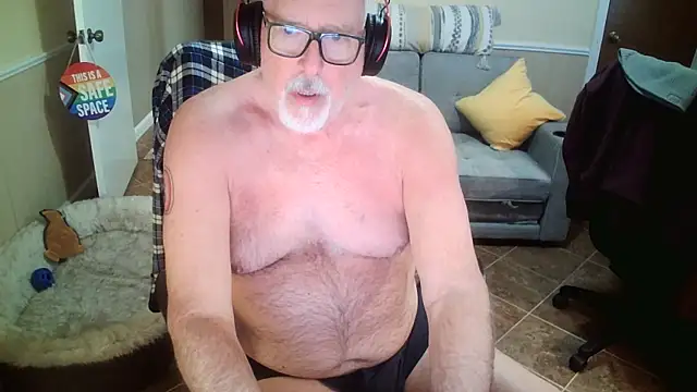 superbearboss online show from January 14, 8:03 pm