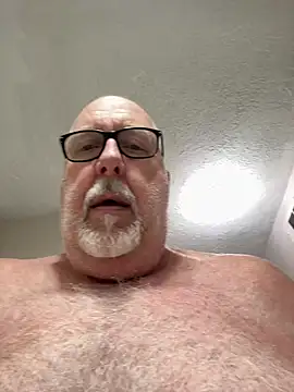 superbearboss online show from February 15, 9:33 pm