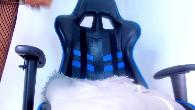 Ashley Jones11 online show from March 13, 11:27 pm