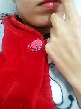 saraaxx1 online show from December 4, 11:30 am