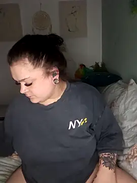 Saucy-Serenity online show from April 10, 7:07 pm