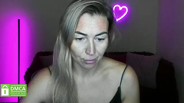 Kiss julli88I online show from November 15, 6:22 am