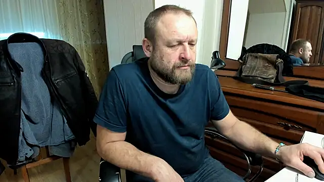 Grandor M online show from March 8, 2:19 pm