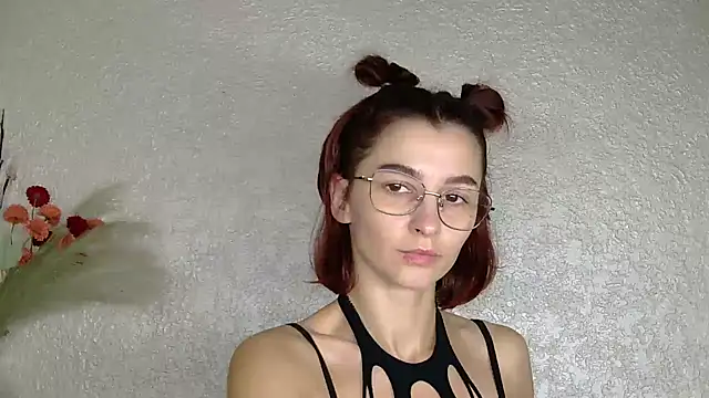 luna Gharming online show from October 15, 6:24 am