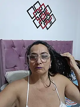 AlessandraLeroy online show from January 17, 1:54 am