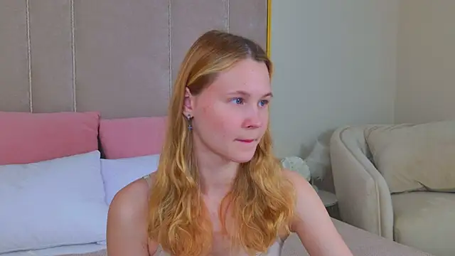 Snapshot of AmeliRoyse chatting on June 11, 5:11 pm AmeliRoyse online show from June 11, 5:11 pm