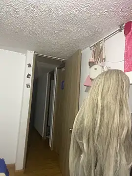 Mia cullen  online show from November 10, 10:42 pm