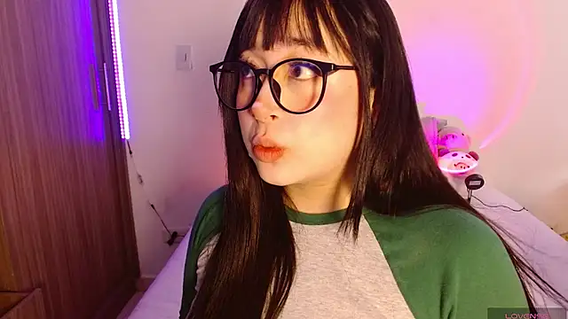 Oliviargf online show from March 23, 12:20 pm