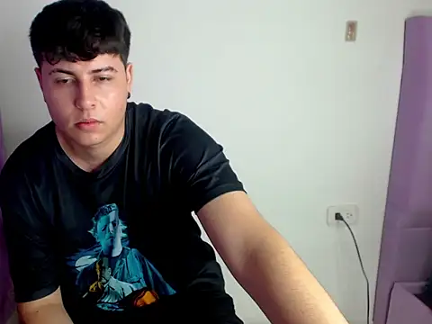 Snapshot of CrissConor chatting on May 22, 4:23 pm CrissConor online show from May 22, 4:23 pm