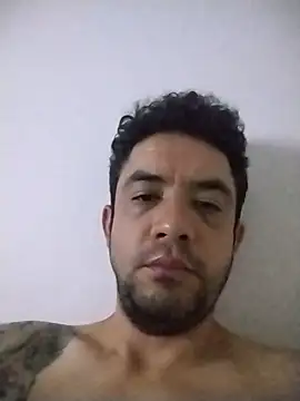 Snapshot of Andriofilit chatting on May 21, 7:37 am Andriofilit online show from May 21, 7:37 am