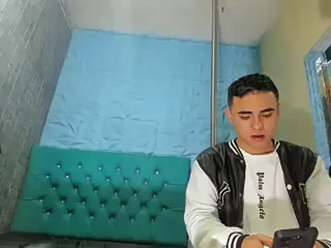 NohaCollens online show from March 8, 11:27 am