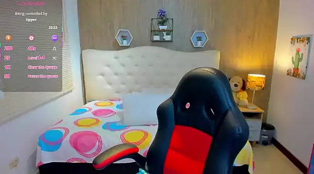  LiilyWong online show from March 21, 4:49 am