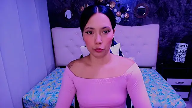  LiilyWong online show from September 21, 5:42 am