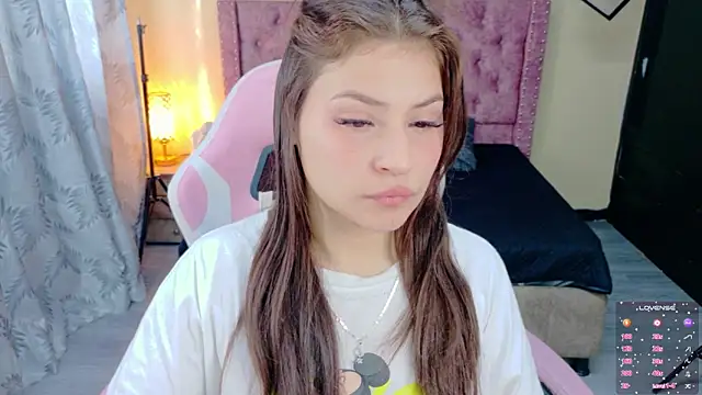 Snapshot of sweet__thang chatting on May 6, 1:16 pm sweet thang online show from May 6, 1:16 pm