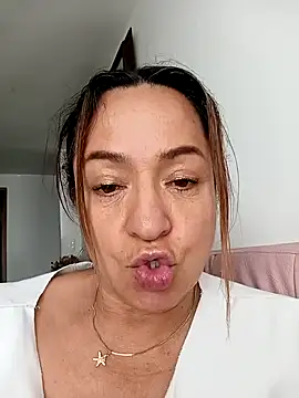 weet Evans    online show from February 6, 4:32 pm