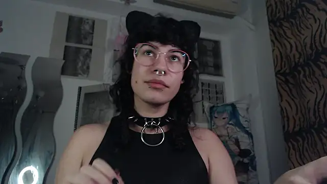 Snapshot of PainPrince69 chatting on March 17, 4:17 am PainPrince69 online show from March 17, 4:17 am
