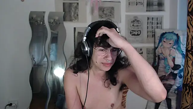 Snapshot of PainPrince69 chatting on May 25, 3:12 am PainPrince69 online show from May 25, 3:12 am