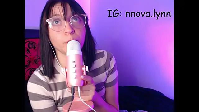 Snapshot of N_Nova chatting on March 3, 2:28 am N Nova online show from March 3, 2:28 am