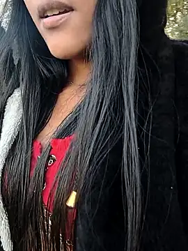 bella warzon online show from October 2, 10:39 pm