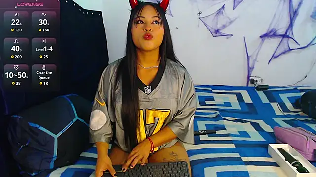 bella warzon online show from October 15, 1:06 am