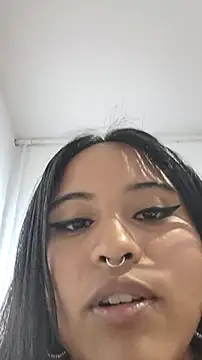 bella warzon online show from March 25, 11:11 pm