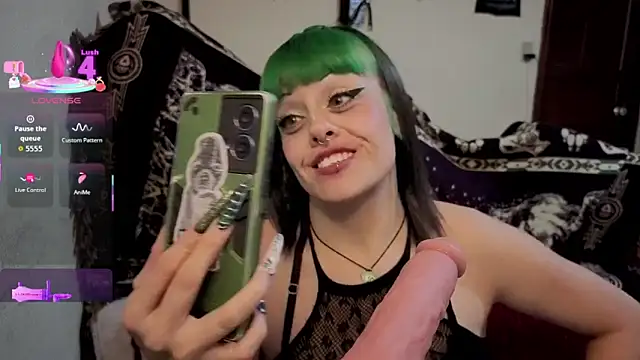 freyaa sorcerees online show from February 3, 2:53 am