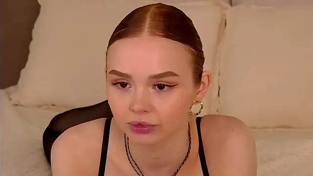 Snapshot of MiraBliss chatting on September 18, 5:59 pm MiraBliss online show from September 18, 5:59 pm