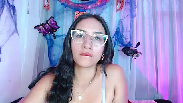 violettsuncs online show from October 17, 9:39 pm