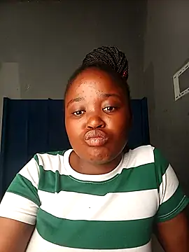 Snapshot of SexyShybarbie chatting on October 15, 6:46 am SexyShybarbie online show from October 15, 6:46 am