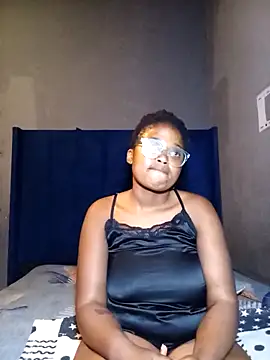 Snapshot of SexyShybarbie chatting on March 2, 7:43 pm SexyShybarbie online show from March 2, 7:43 pm