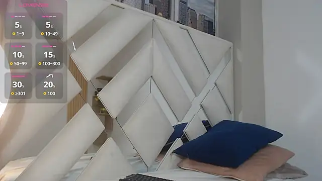 willow smitt online show from March 19, 2:32 pm