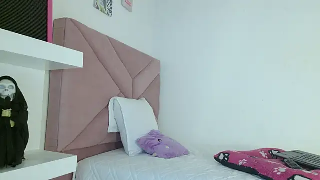 eva sin18 online show from June 2, 11:18 pm
