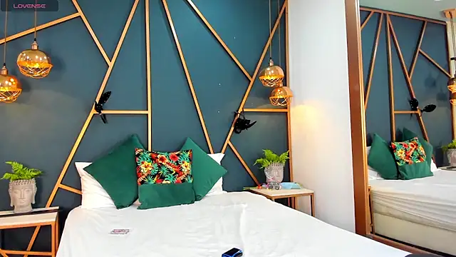 Lia Valmont online show from March 7, 3:53 pm