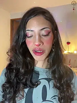 Lia Valmont online show from April 8, 8:03 am