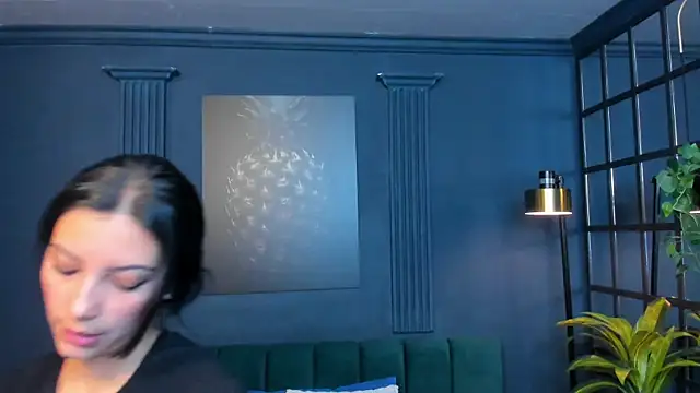 roxy hell online show from February 7, 12:20 pm