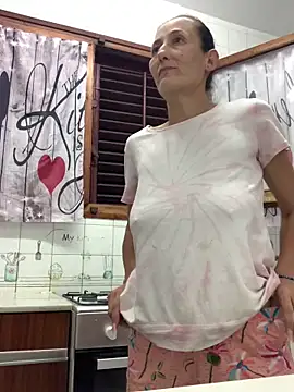 Snapshot of alexandraa12 chatting on September 30, 11:32 pm alexandraa12 online show from September 30, 11:32 pm