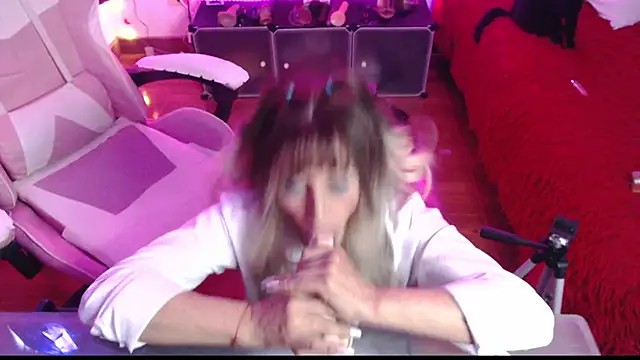 Snapshot of Matureboobs_111 chatting on September 21, 4:25 am Matureboobs 111 online show from September 21, 4:25 am