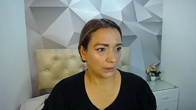 Milf-Prettyboobs online show from November 10, 10:58 am