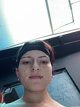 Snapshot of val_zx chatting on March 18, 5:53 pm val zx online show from March 18, 5:53 pm