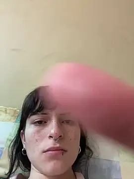 Snapshot of val_zx chatting on March 19, 5:06 pm val zx online show from March 19, 5:06 pm