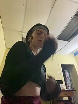 Snapshot of val_zx chatting on March 22, 11:53 pm val zx online show from March 22, 11:53 pm