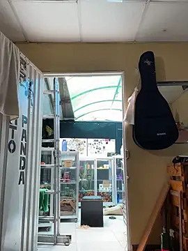 Snapshot of val_zx chatting on September 11, 4:18 pm val zx online show from September 11, 4:18 pm