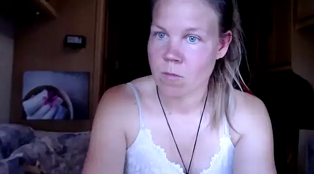 CallMeMaria online show from December 27, 4:32 pm