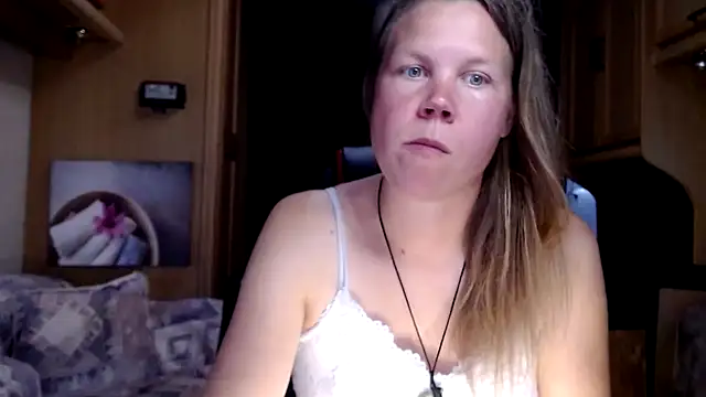 CallMeMaria online show from December 30, 4:08 pm