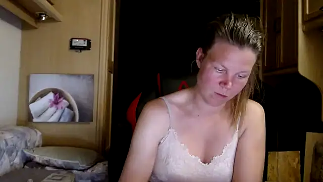 CallMeMaria online show from January 2, 9:39 pm