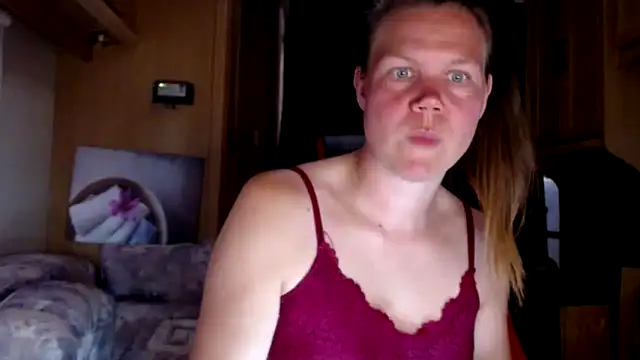 CallMeMaria online show from January 3, 4:59 pm