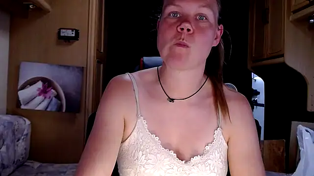 CallMeMaria online show from January 4, 1:21 pm