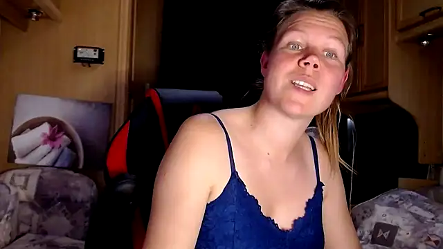 CallMeMaria online show from January 7, 4:27 pm