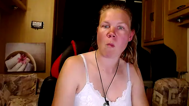 CallMeMaria online show from January 18, 7:58 pm