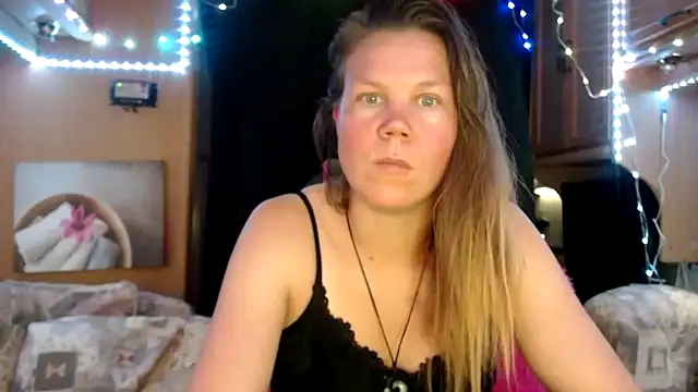 CallMeMaria online show from January 26, 1:04 pm